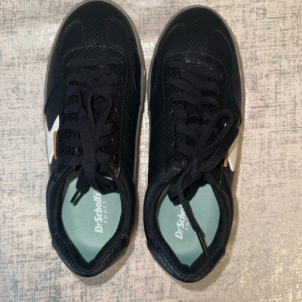 Dr. Scholl's Women's Time Off Win Platform Sneakers - Picture 15 of 16